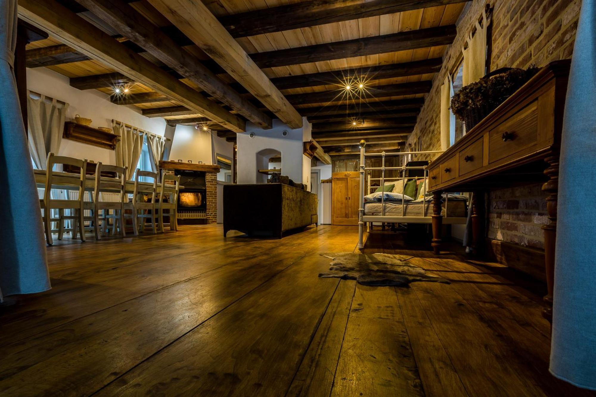 Gosciniec Pod Zajacem Bed and Breakfast Oleśnica Eksteriør billede