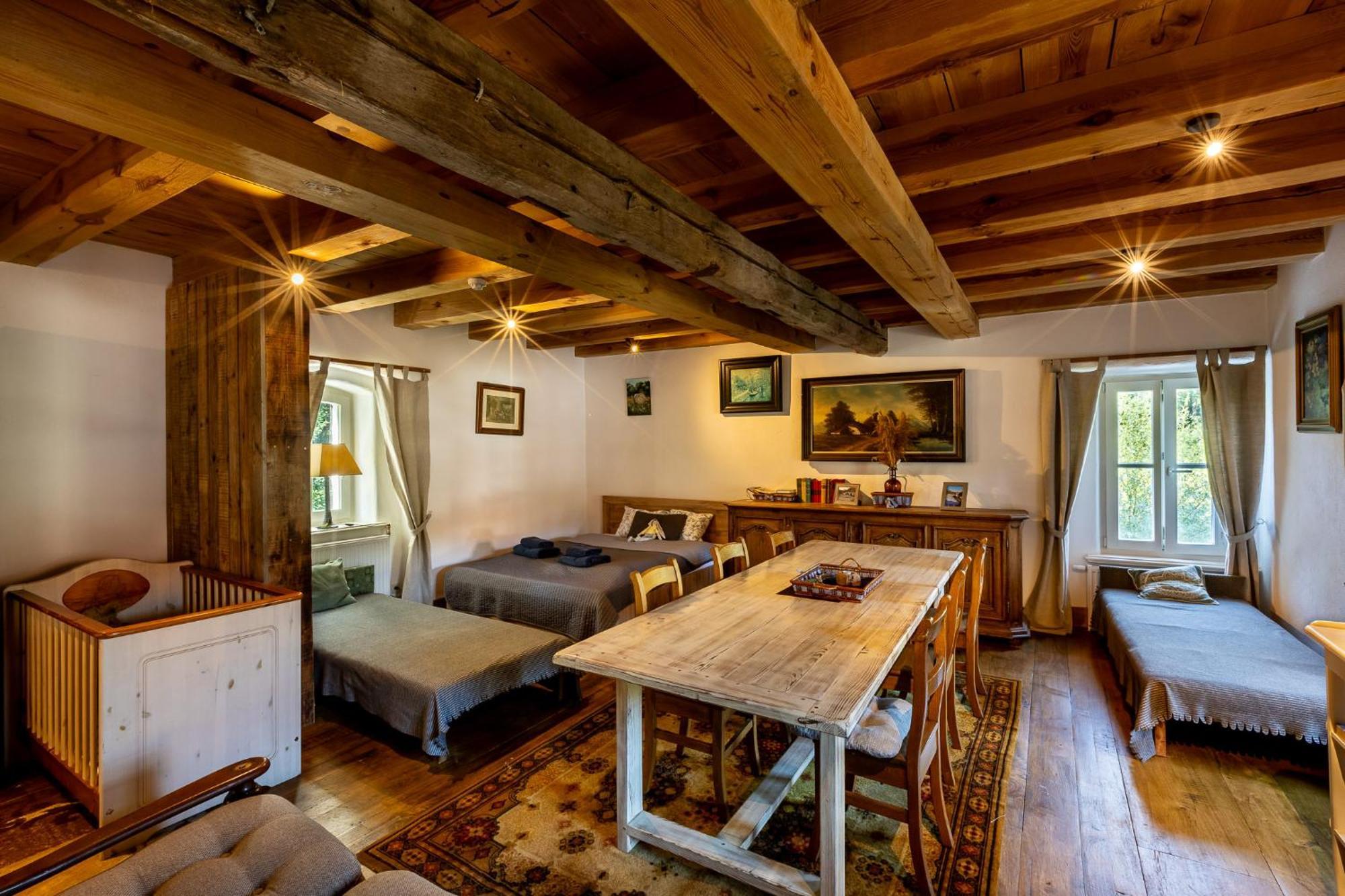 Gosciniec Pod Zajacem Bed and Breakfast Oleśnica Eksteriør billede