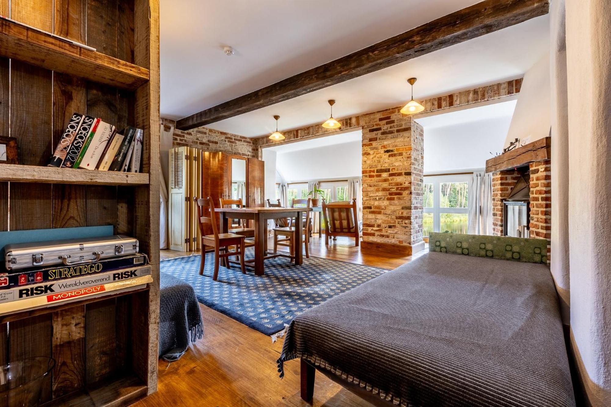 Gosciniec Pod Zajacem Bed and Breakfast Oleśnica Eksteriør billede