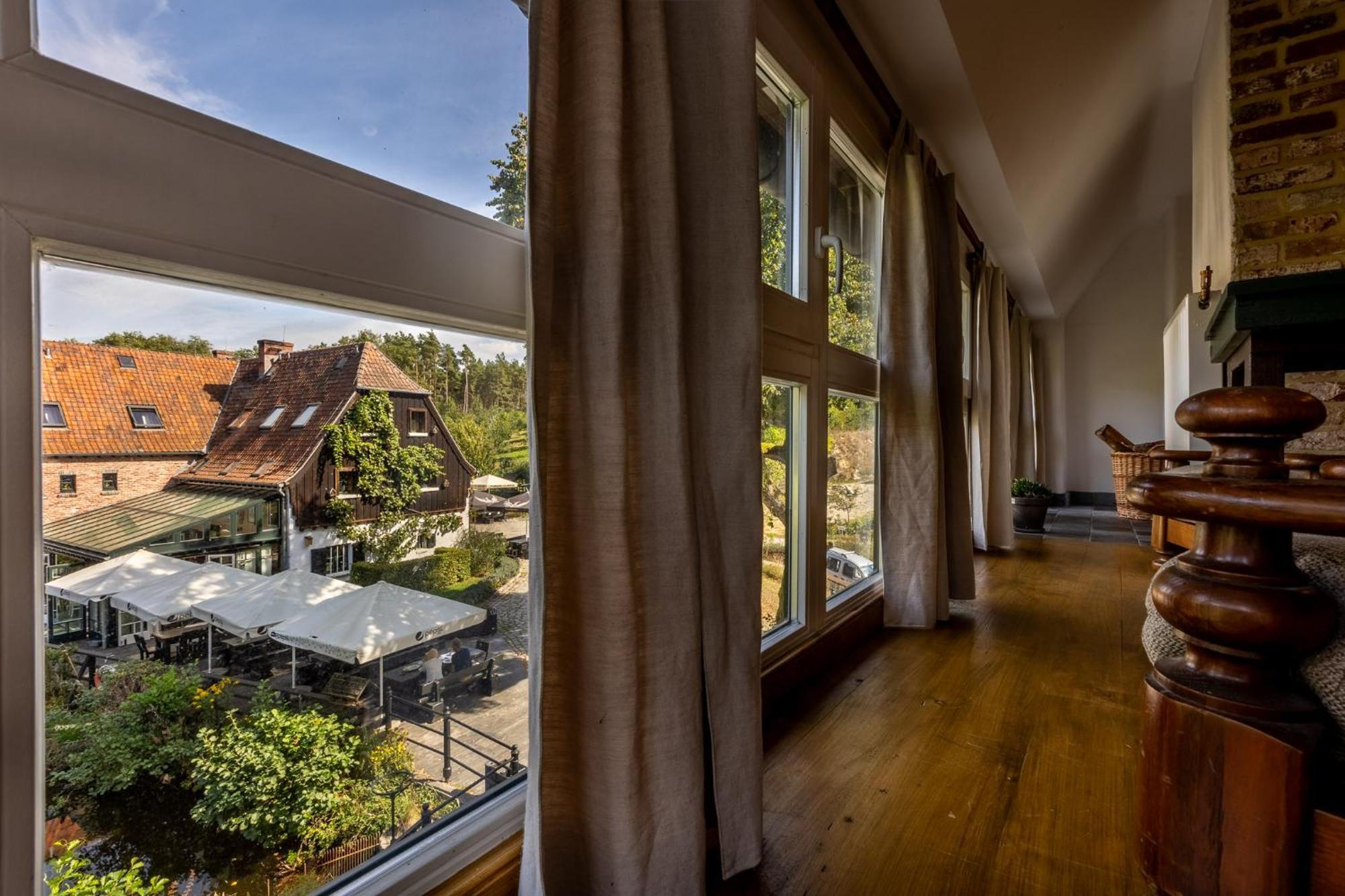 Gosciniec Pod Zajacem Bed and Breakfast Oleśnica Eksteriør billede