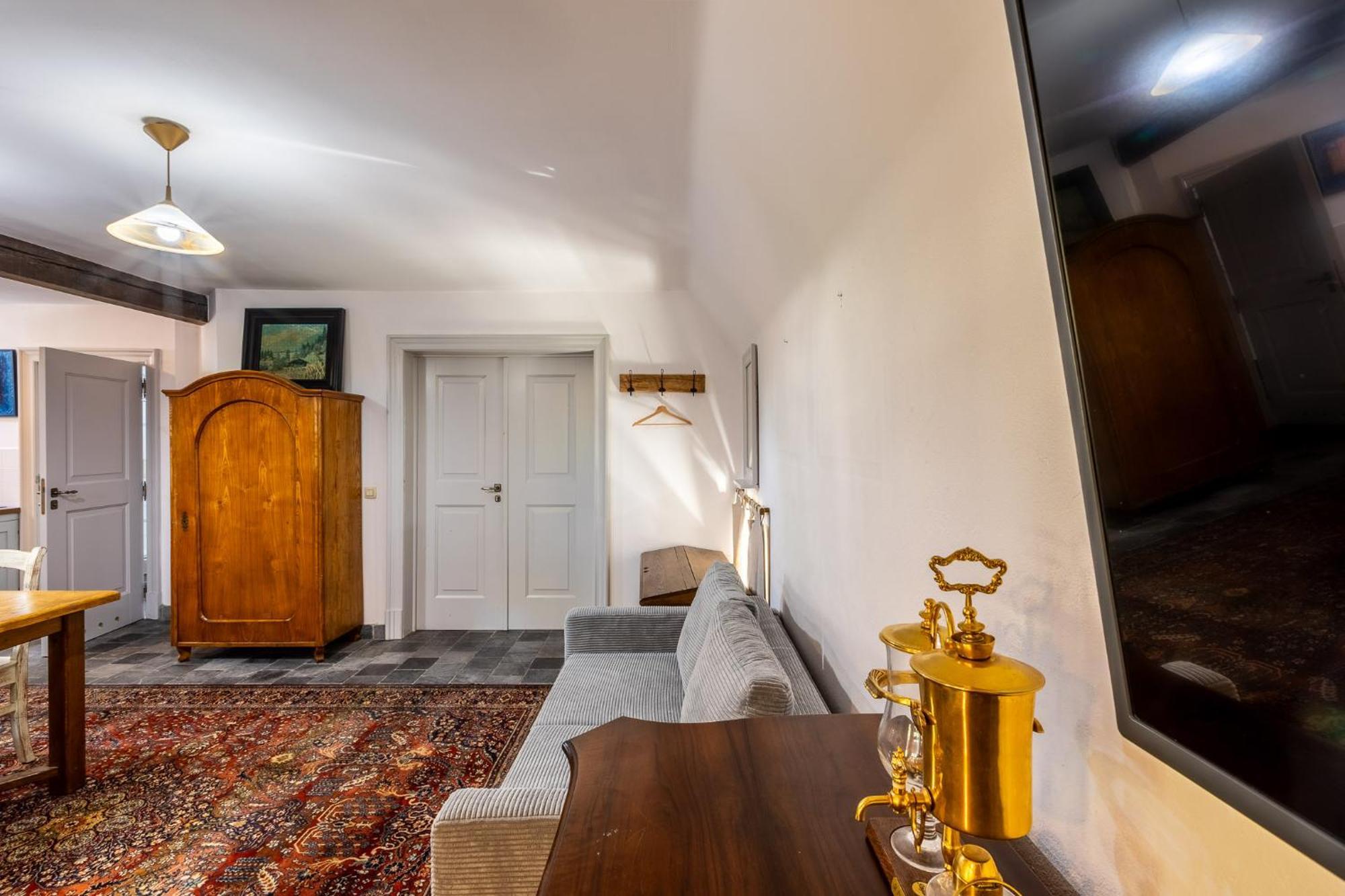 Gosciniec Pod Zajacem Bed and Breakfast Oleśnica Eksteriør billede