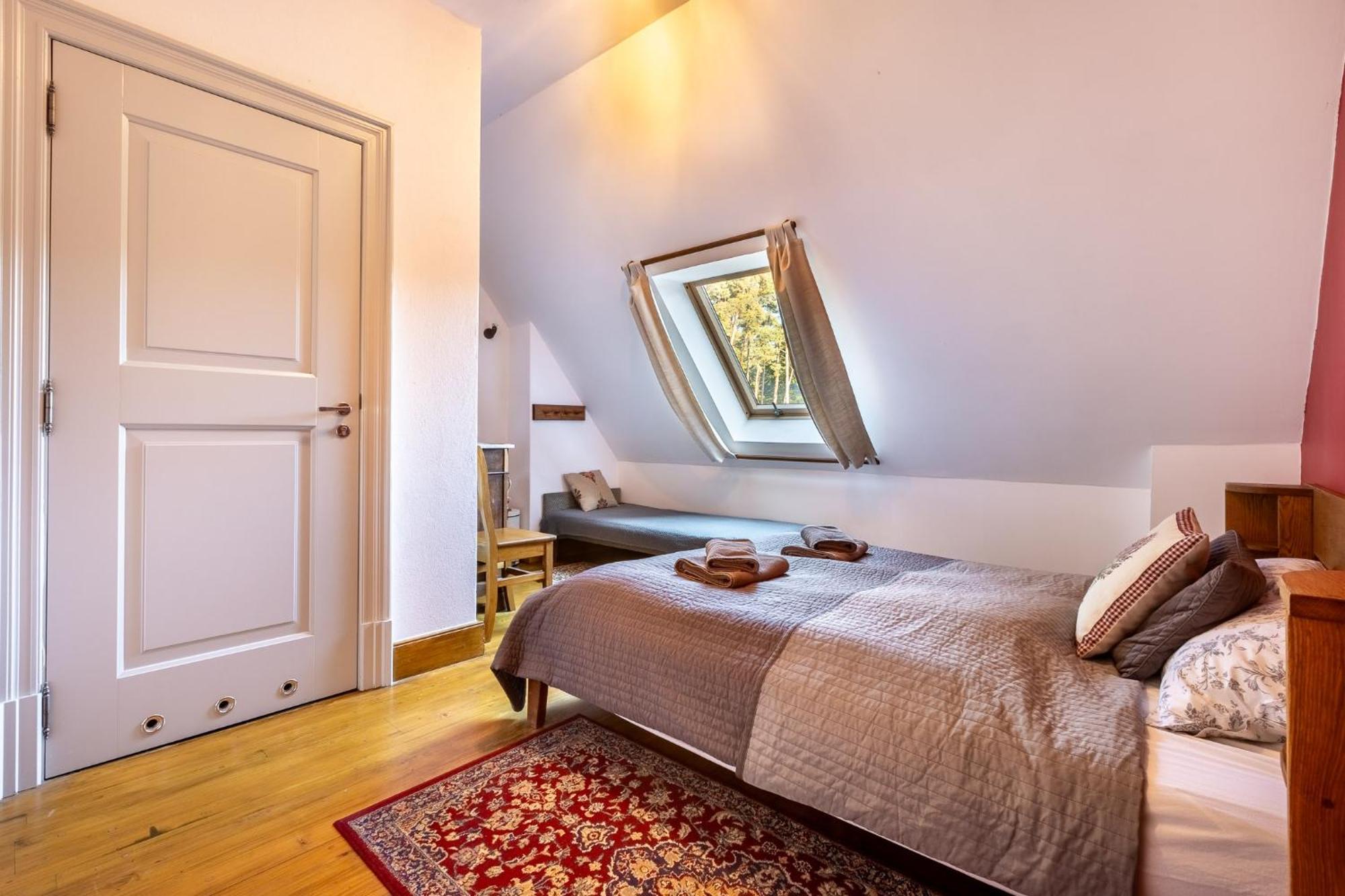 Gosciniec Pod Zajacem Bed and Breakfast Oleśnica Eksteriør billede